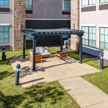 La Quinta By Wyndham Tyler - University Area Extérieur photo