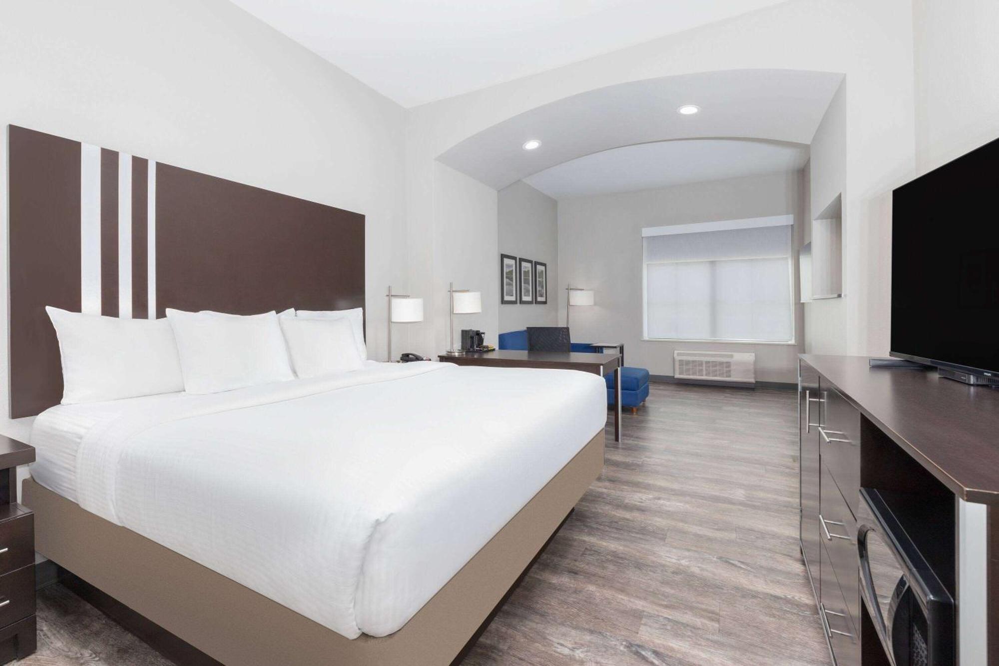 La Quinta By Wyndham Tyler - University Area Extérieur photo