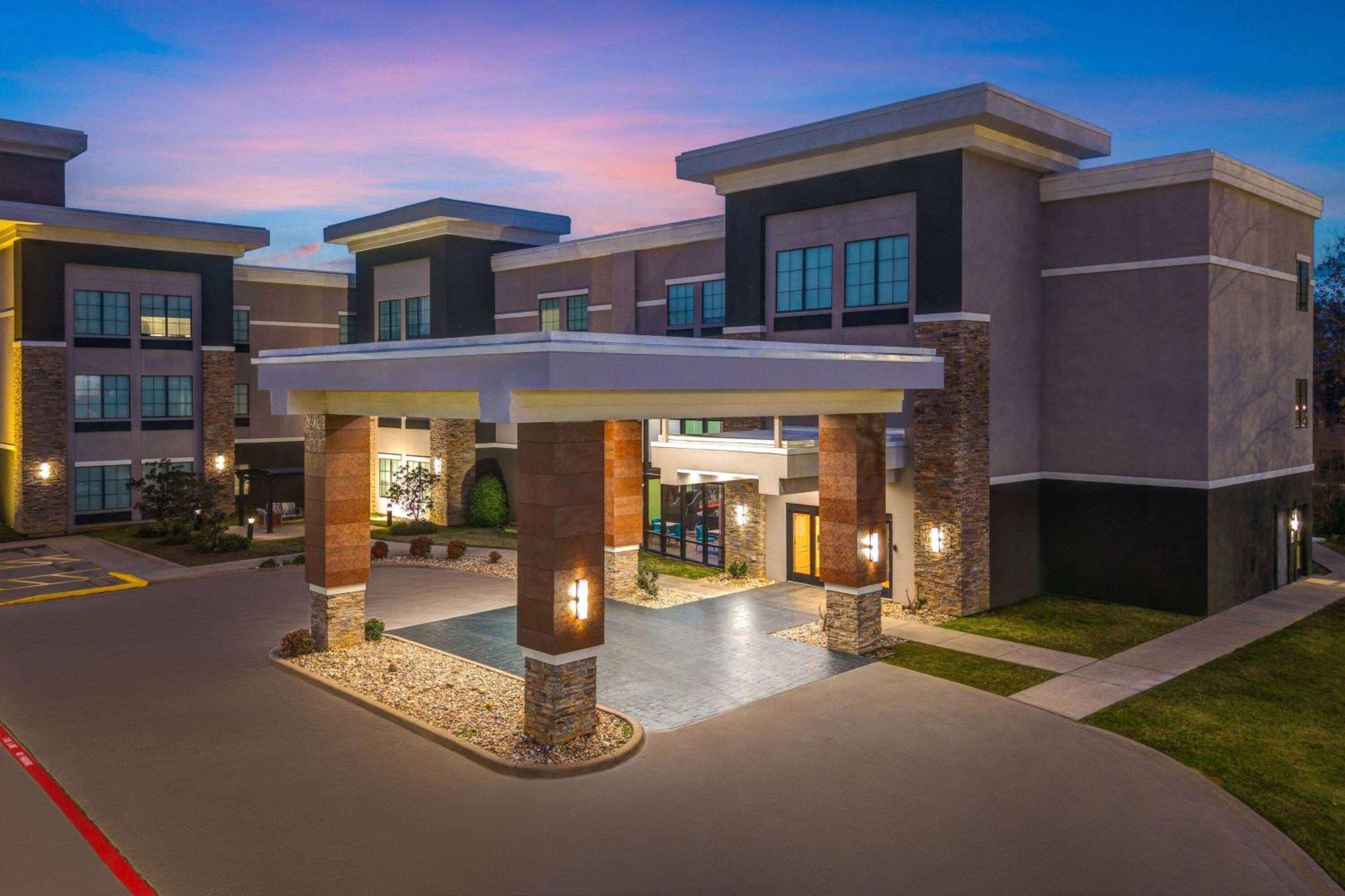 La Quinta By Wyndham Tyler - University Area Extérieur photo