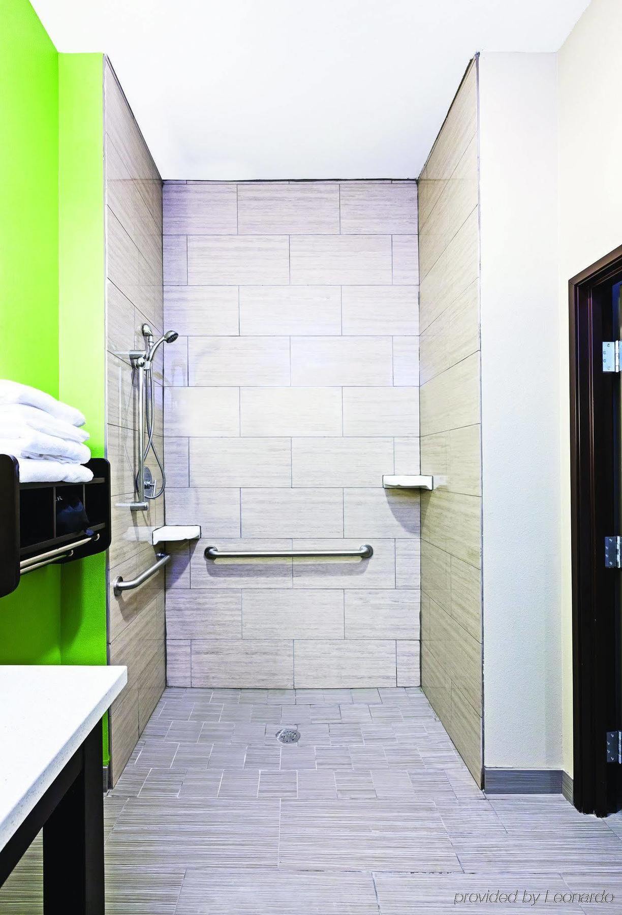 La Quinta By Wyndham Tyler - University Area Extérieur photo
